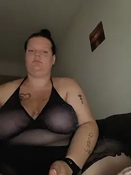 Snapshot of BadMommyyyyy chatting on 30, 6, 2026 BadMommyyyyy online show from 30, 6, 2026