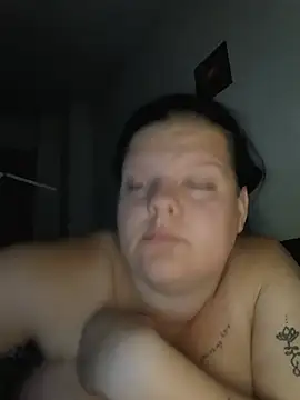 Snapshot of BadMommyyyyy chatting on 4, 7, 2026 BadMommyyyyy online show from 4, 7, 2026