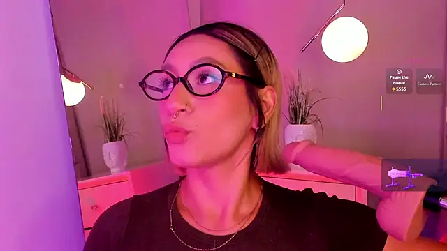 ValkaDoll online show from 21, 6, 2026