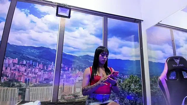 Snapshot of RoussJimenez chatting on 5, 8, 2026 RoussJimenez online show from 5, 8, 2026