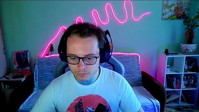 MeLanXolik online show from 12, 5, 2026