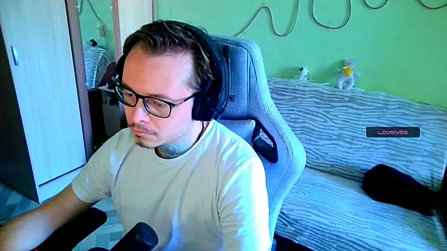 MeLanXolik online show from 2, 6, 2026