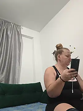 Snapshot of JuliaBestX chatting on 17, 7, 2026 JuliaBestX online show from 17, 7, 2026