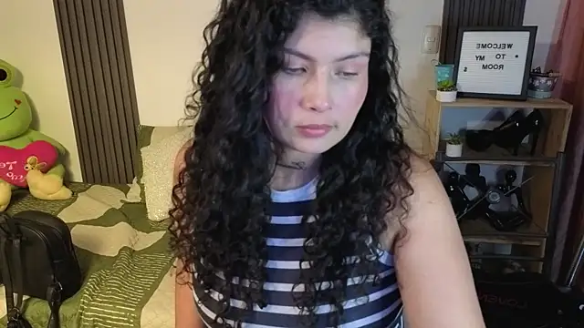 Snapshot of LadyVelvett chatting on 11, 5, 2026 LadyVelvett online show from 11, 5, 2026