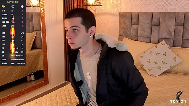 Snapshot of isaacblaze_ chatting on 7, 6, 2026 isaacblaze online show from 7, 6, 2026