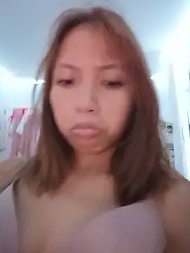 Snapshot of sweetpinayxxx chatting on 1, 6, 2026 sweetpinayxxx online show from 1, 6, 2026