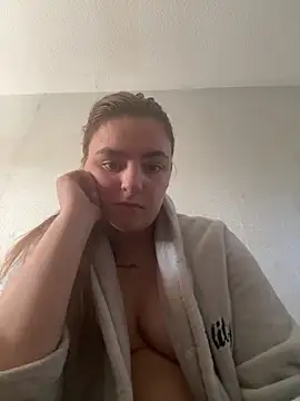 Snapshot of LexiXXoo chatting on 17, 5, 2026 LexiXXoo online show from 17, 5, 2026