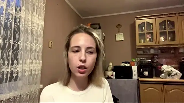 Snapshot of DaphneAmor chatting on 14, 5, 2026 DaphneAmor online show from 14, 5, 2026