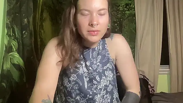 mo0ngoddess online show from 21, 9, 2025