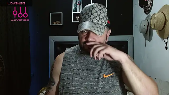 Snapshot of perverseveteranmanxxx chatting on 13, 12, 2024 perverseveteranmanxxx online show from 13, 12, 2024
