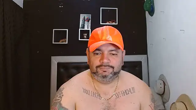 Snapshot of perverseveteranmanxxx chatting on 2, 2, 2025 perverseveteranmanxxx online show from 2, 2, 2025