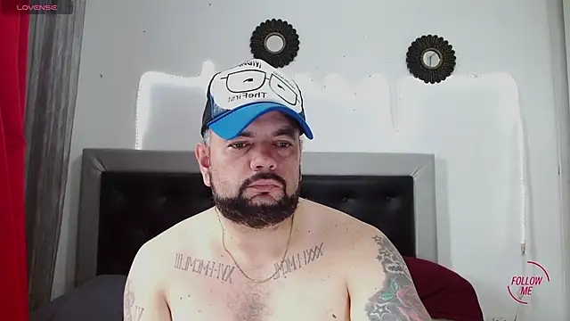 Snapshot of perverseveteranmanxxx chatting on 10, 11, 2025 perverseveteranmanxxx online show from 10, 11, 2025