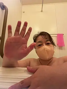 Snapshot of koharu1212 chatting on 5, 7, 2026 koharu1212 online show from 5, 7, 2026