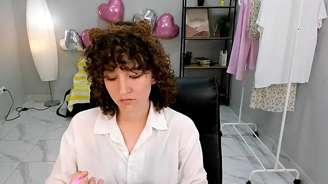 Snapshot of Miriam_Boshe chatting on 15, 5, 2026 Miriam Boshe online show from 15, 5, 2026
