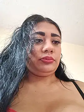 Snapshot of Amina--789 chatting on 4, 8, 2026 Amina--789 online show from 4, 8, 2026