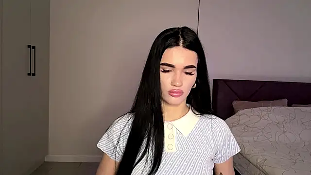 Snapshot of KarieEgge chatting on 9, 6, 2026 KarieEgge online show from 9, 6, 2026