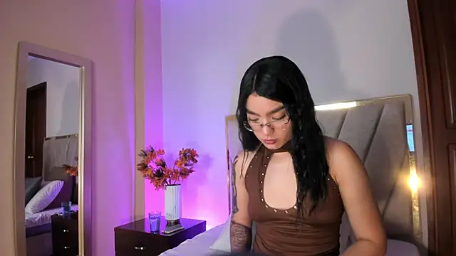 Snapshot of VenusStonee chatting on 13, 5, 2026 VenusStonee online show from 13, 5, 2026