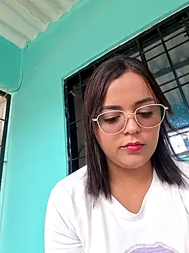 Snapshot of Meliqueen-14 chatting on 13, 5, 2026 Meliqueen-14 online show from 13, 5, 2026