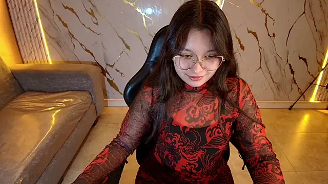 HoneyDoll tf online show from 19, 5, 2026