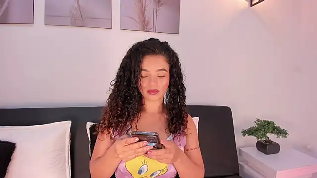 Snapshot of katherin_johnson1 chatting on 25, 6, 2026 katherin johnson1 online show from 25, 6, 2026