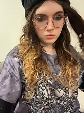 Snapshot of cutypiefull chatting on 15, 5, 2026 cutypiefull online show from 15, 5, 2026