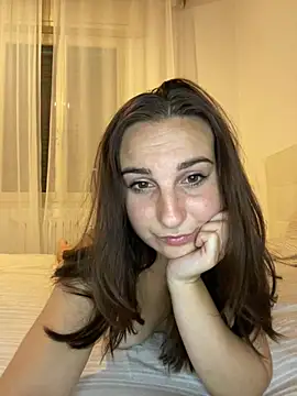 Snapshot of _VelvetNoir_ chatting on 5, 7, 2026 VelvetNoir online show from 5, 7, 2026