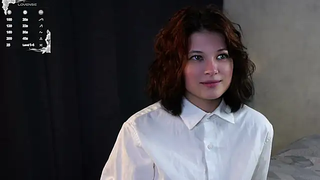 Snapshot of AlesiaPeasel chatting on 21, 5, 2026 AlesiaPeasel online show from 21, 5, 2026