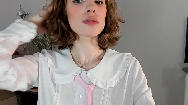 Snapshot of imogensy chatting on 7, 6, 2026 imogensy online show from 7, 6, 2026