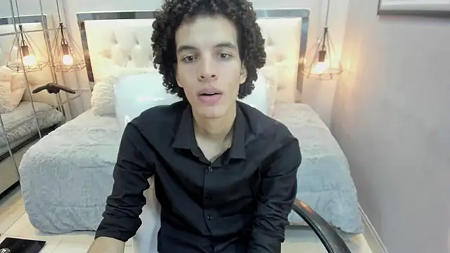 Snapshot of felix_haze chatting on 21, 5, 2026 felix haze online show from 21, 5, 2026