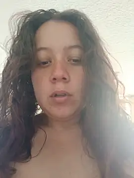 Snapshot of amaia_15 chatting on 16, 5, 2026 amaia 15 online show from 16, 5, 2026