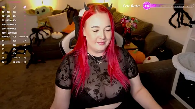 Snapshot of littleEve chatting on 30, 10, 2025 littleEve online show from 30, 10, 2025