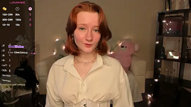 Snapshot of LallyLally_ chatting on 19, 5, 2026 LallyLally online show from 19, 5, 2026