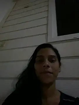 Snapshot of Saray_queen1 chatting on 4, 7, 2026 Saray queen1 online show from 4, 7, 2026