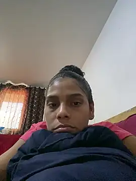 Snapshot of Saray_queen1 chatting on 7, 7, 2026 Saray queen1 online show from 7, 7, 2026