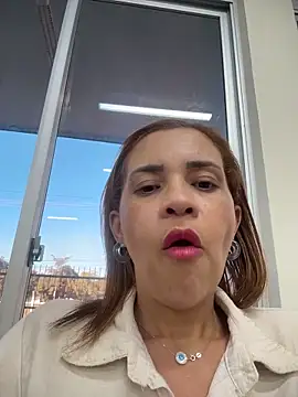 Snapshot of intact_w chatting on 25, 5, 2026 intact w online show from 25, 5, 2026
