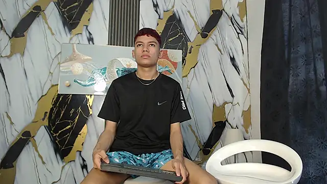 Snapshot of KING_LOVERS1 chatting on 14, 6, 2026 KING LOVERS1 online show from 14, 6, 2026