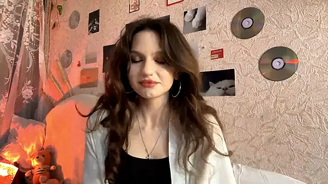 Snapshot of CarleenColley chatting on 16, 5, 2026 CarleenColley online show from 16, 5, 2026