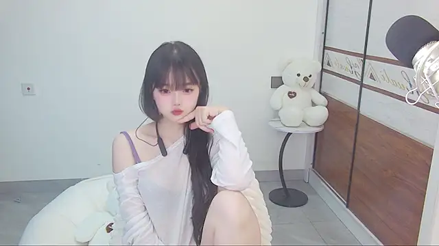 Evil-Bunny007 online show from 16, 5, 2026