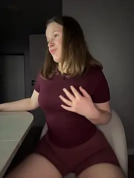 cherry rrrrrr online show from 25, 5, 2026