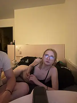 LauraundSteve  online show from 16, 7, 2026