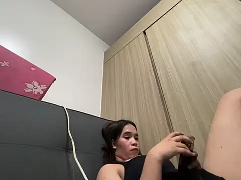 Snapshot of hotcumthalia chatting on 20, 5, 2026 hotcumthalia online show from 20, 5, 2026