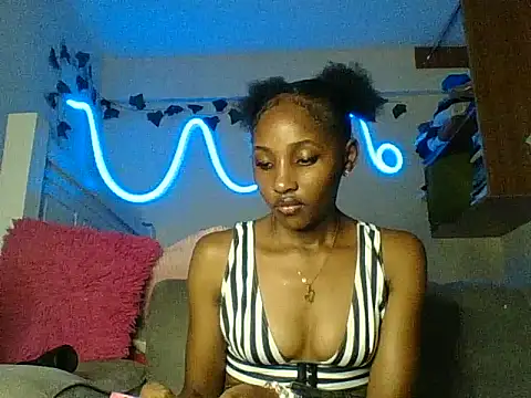 Snapshot of Velvet_peach chatting on 6, 7, 2026 Velvet peach online show from 6, 7, 2026
