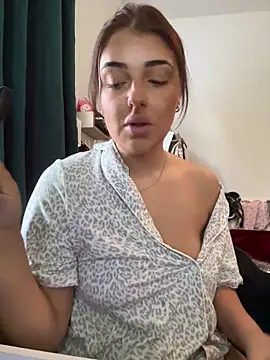Spicy Scarlett 26 online show from 20, 5, 2026