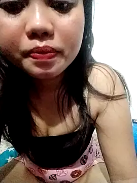 Snapshot of lie_louron chatting on 15, 5, 2026 lie louron online show from 15, 5, 2026