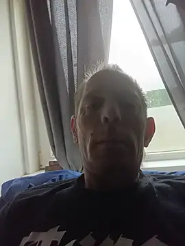 Snapshot of 040CamBoy040 chatting on 17, 5, 2026 040CamBoy040 online show from 17, 5, 2026