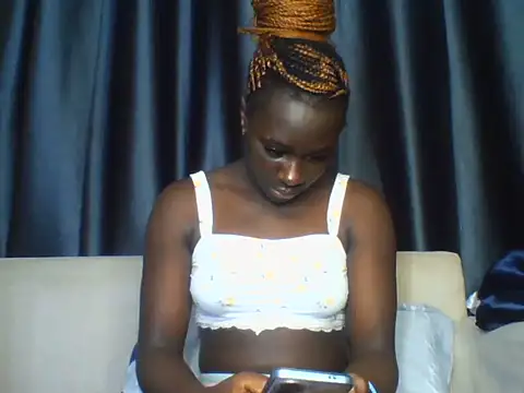Snapshot of Sexxy_Melany_ chatting on 4, 7, 2026 Sexxy Melany online show from 4, 7, 2026