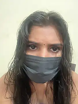 Snapshot of Poonam-Ray chatting on 5, 7, 2026 Poonam-Ray online show from 5, 7, 2026