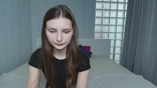 Shyly  Lisa online show from 29, 6, 2026