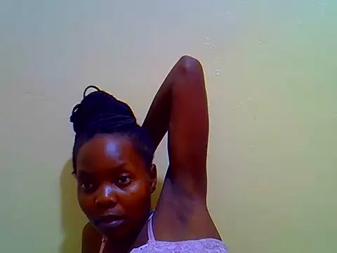 Snapshot of Maqueilah_ chatting on 24, 6, 2026 Maqueilah online show from 24, 6, 2026