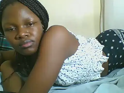 Snapshot of Sweetgal2025 chatting on 14, 6, 2026 Sweetgal2025 online show from 14, 6, 2026